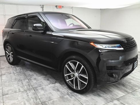 Used 2023 Land Rover Range Rover Sport SE AWD/4WD image 3