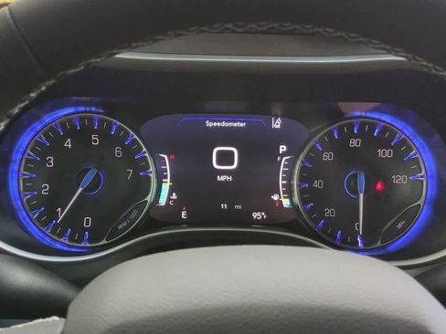 New 2026 Chrysler Voyager LX image 33