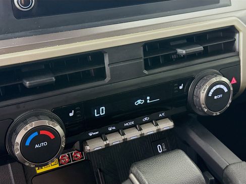 Used 2024 Toyota Tacoma SR5 image 17