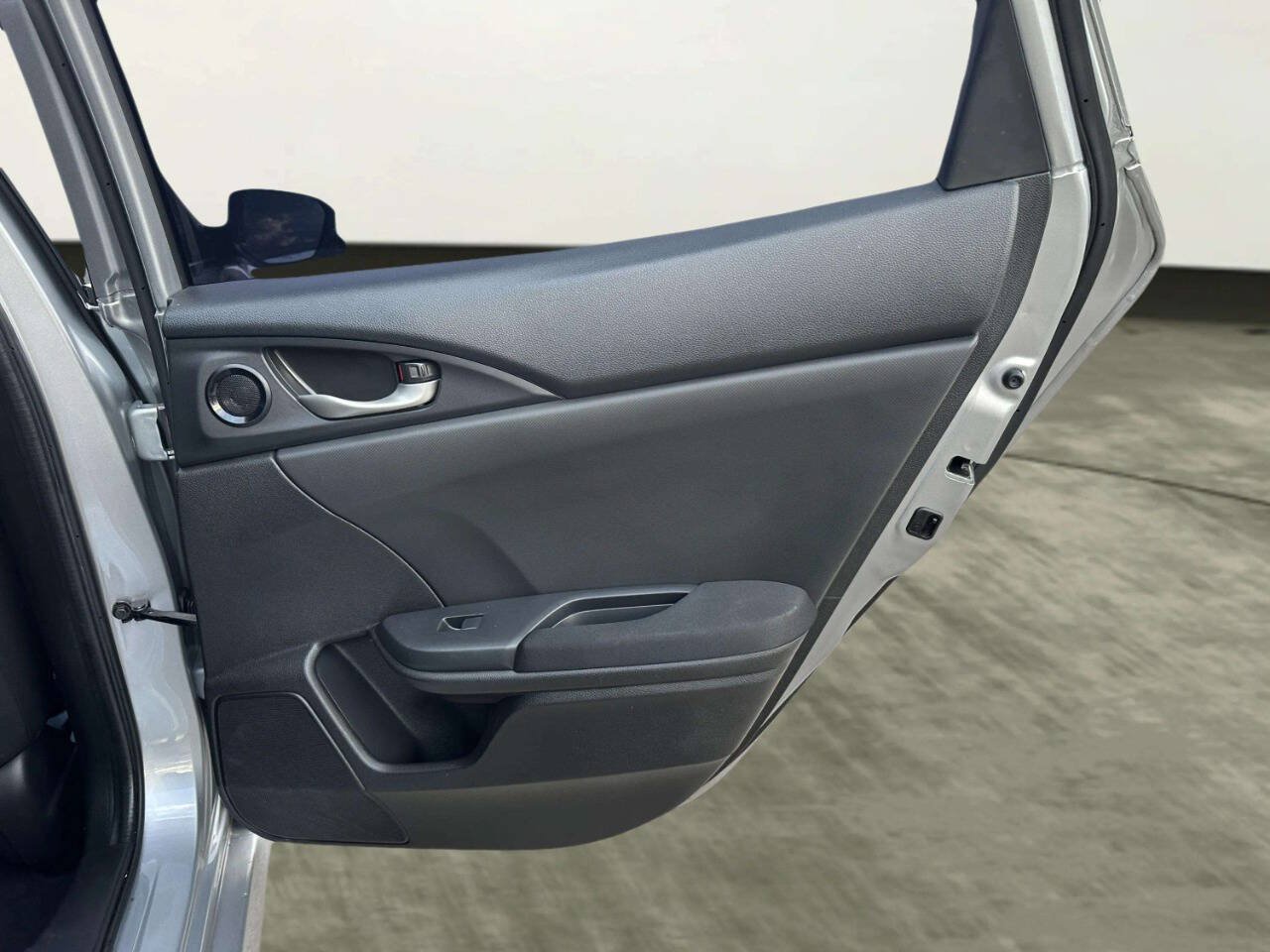 Used 2020 Honda Civic EX image 16