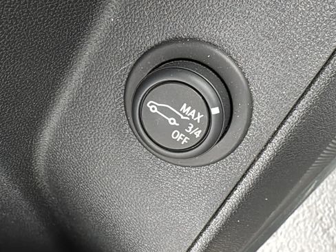 Used 2020 Chevrolet Equinox LT AWD/4WD image 10