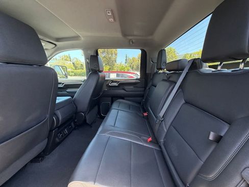Used 2024 Chevrolet Silverado 2500 LTZ AWD/4WD image 5