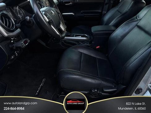 Used 2018 Toyota Tacoma Limited image 12