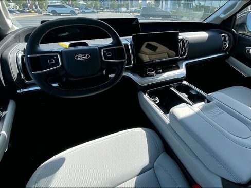 New 2027 Ford Expedition Max Platinum RWD image 5