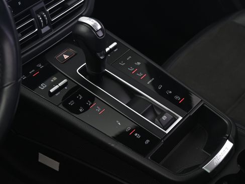 Certified 2022 Porsche Macan GTS AWD/4WD image 35