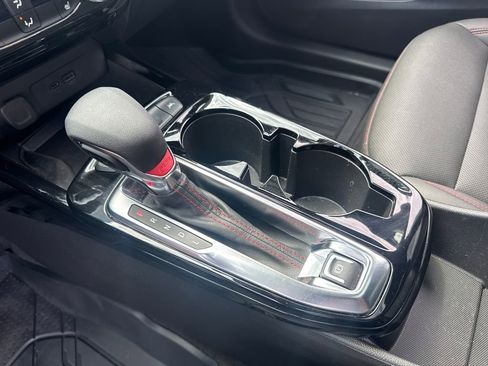 Used 2025 Chevrolet Trax RS w/ Sunroof Package FWD image 23