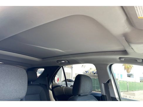 Used 2021 Chevrolet Equinox LT FWD image 20