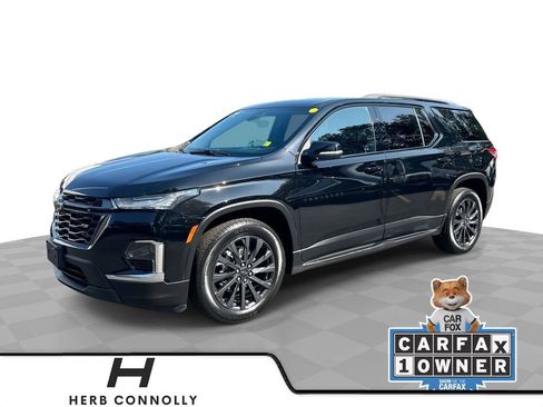 Certified 2022 Chevrolet Traverse RS w/ LPO, Floor Liner Package image 1