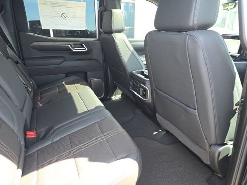 New 2026 Chevrolet Silverado 1500 High Country w/ Midnight Edition AWD/4WD image 5