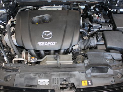 Used 2016 MAZDA MAZDA3 i Sport w/ Preferred Equipment Package FWD image 30