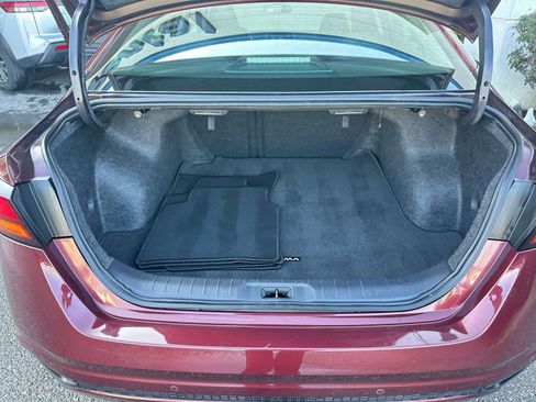 Used 2025 Nissan Altima 2.5 SV image 31