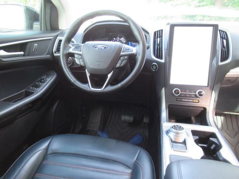 Used 2022 Ford Edge SEL w/ Sport Appearance Package AWD/4WD image 13