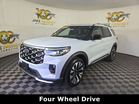Used 2025 Ford Explorer Platinum w/ LUX Leather Package AWD/4WD image 3