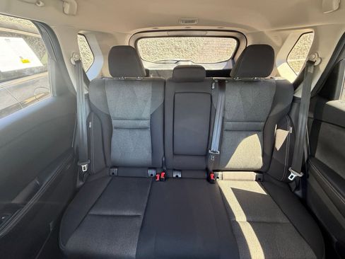Used 2025 Nissan Rogue SV FWD image 40