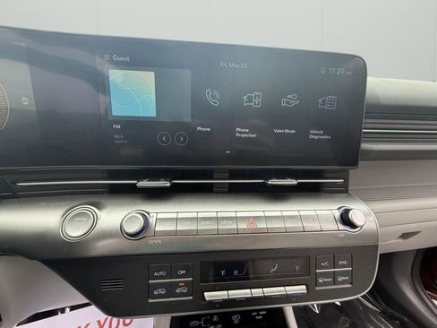Used 2024 Hyundai Kona SEL AWD/4WD image 11