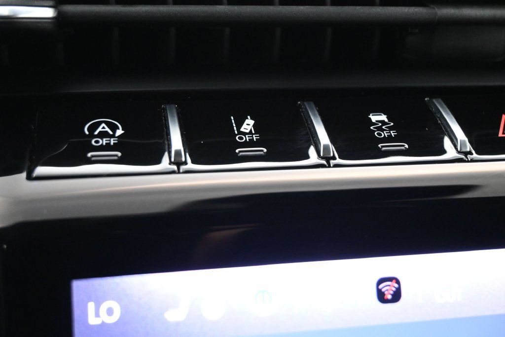 Used 2022 Jeep Grand Cherokee Overland w/ Luxury Tech Group IV RWD image 19