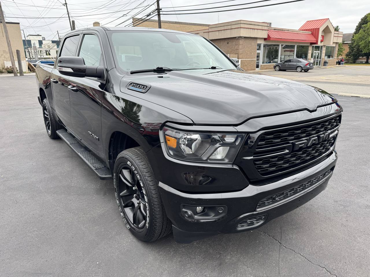 Used 2022 RAM 1500 Big Horn AWD/4WD image 3