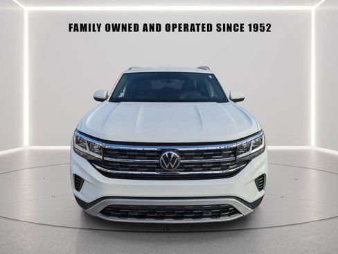 Certified 2023 Volkswagen Atlas Cross Sport SE image 8