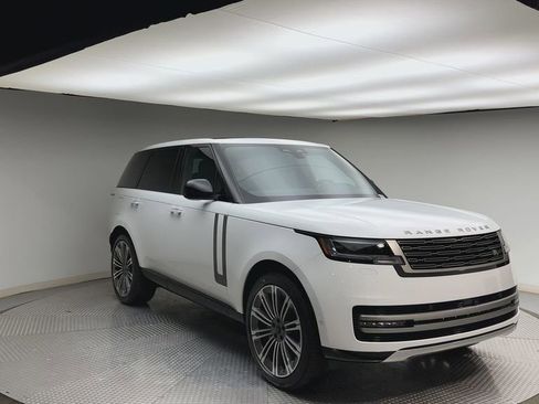 New 2026 Land Rover Range Rover SE image 8