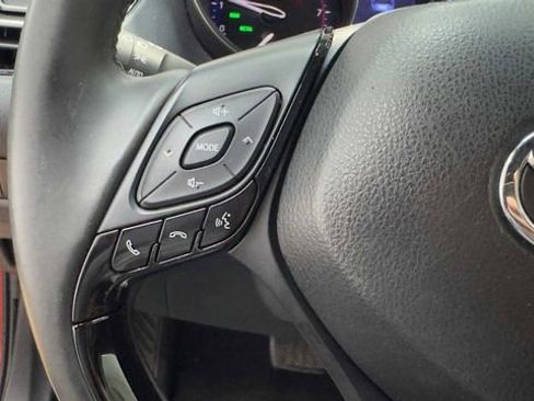 Used 2019 Toyota C-HR XLE FWD image 24