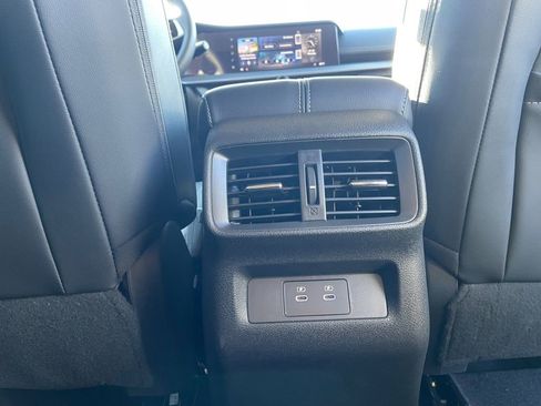 Certified 2025 Nissan Murano SV image 30