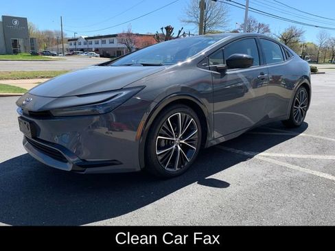 Used 2023 Toyota Prius Limited w/ Limited Premium Package FWD image 8