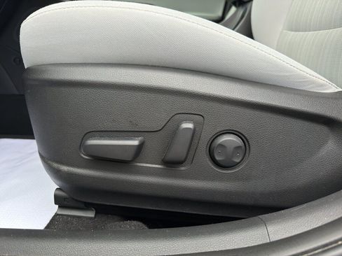 Used 2023 Hyundai Kona SEL AWD/4WD image 11