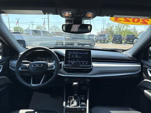 Used 2023 Jeep Compass Limited w/ Sun and Sound Group AWD/4WD image 25