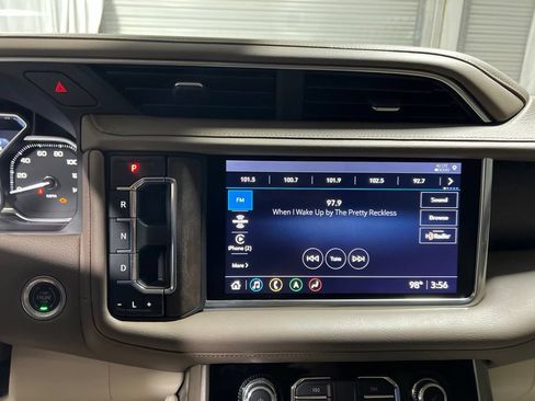 Used 2021 GMC Yukon Denali w/ LPO, Illumination Package RWD image 38