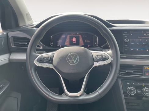 Used 2022 Volkswagen Taos SEL image 12