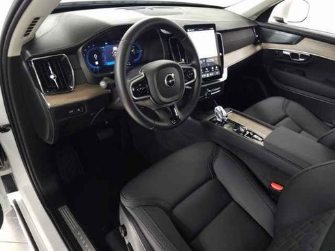 New 2025 Volvo XC90 T8 Plus w/ Protection Package Premier image 14