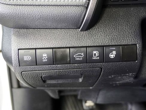 Used 2023 Toyota Camry SE image 24