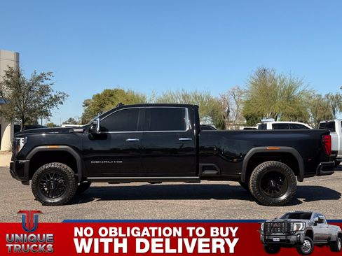 Used 2024 GMC Sierra 3500 Denali Ultimate image 9