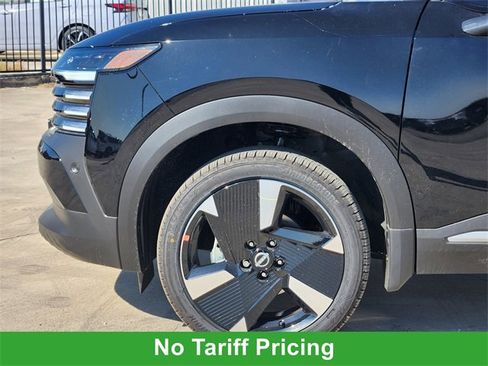 New 2026 Nissan Kicks SR image 5