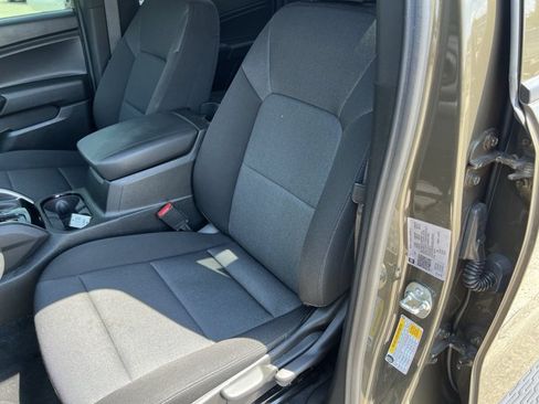 Used 2025 Chevrolet Colorado Trail Boss AWD/4WD image 20