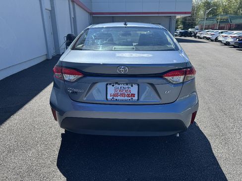 Used 2024 Toyota Corolla LE w/ LE Convenience Package FWD image 6