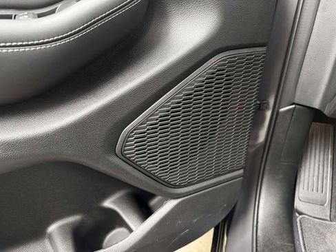 New 2025 Jeep Grand Cherokee L Limited image 28