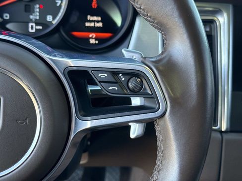 Used 2017 Porsche Macan Turbo image 28
