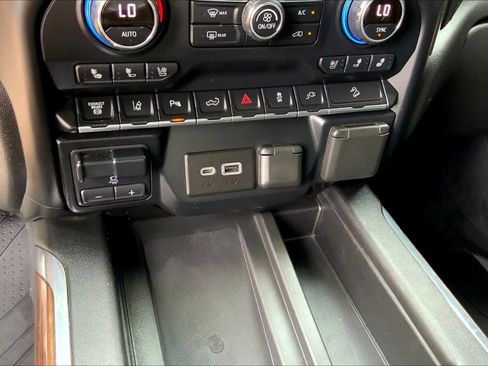 Used 2020 Chevrolet Silverado 2500 High Country w/ Z71 Off-Road Package AWD/4WD image 35