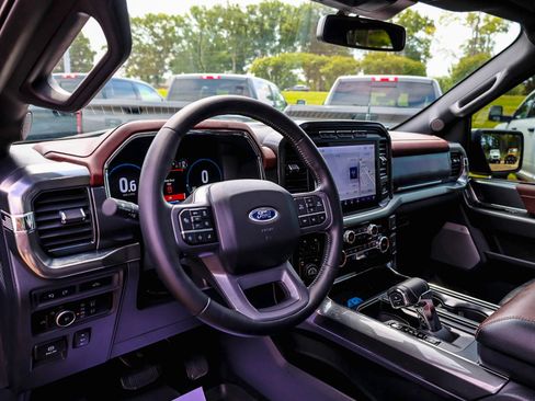 Used 2023 Ford F150 Lariat AWD/4WD image 15