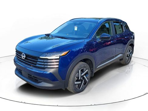 New 2026 Nissan Kicks SV image 3