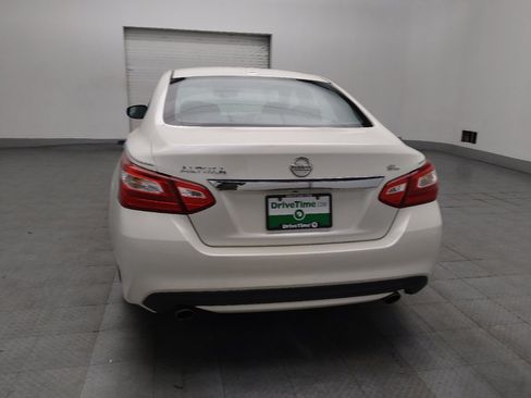 Used 2016 Nissan Altima 2.5 SL w/ 2.5 Technology Package FWD image 6