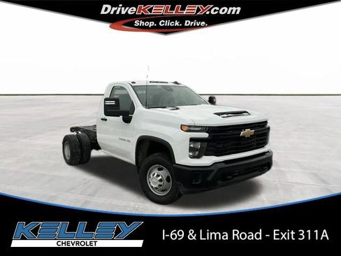Used 2024 Chevrolet Silverado 3500 W/T image 1
