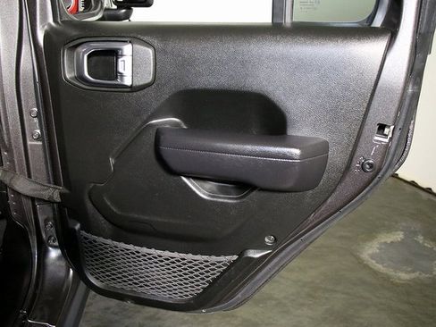 Used 2022 Jeep Wrangler Unlimited Rubicon w/ Xtreme Recon 35" Tire Package image 34