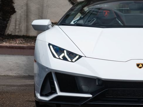 Used 2024 Lamborghini Huracan EVO AWD/4WD image 26