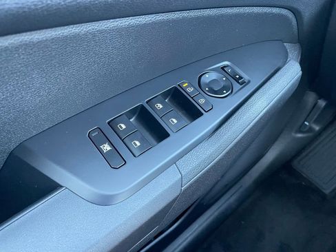 New 2026 Kia Sportage LX image 12