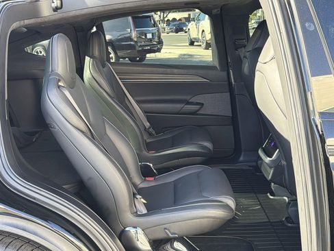 Used 2022 Tesla Model X Plaid image 29