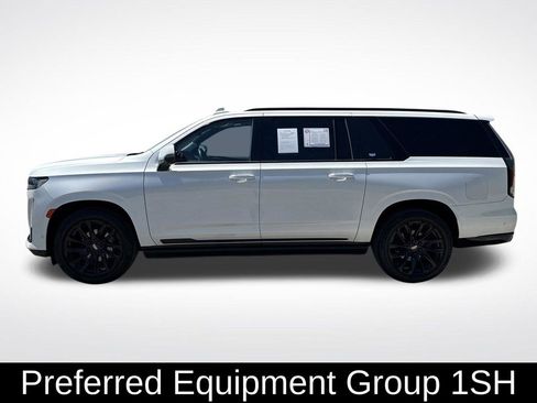 Used 2022 Cadillac Escalade ESV Sport Platinum w/ LPO, ONYX Package AWD/4WD image 3