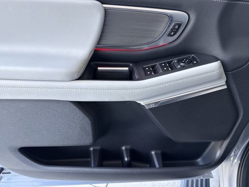 Certified 2025 Ford Expedition Max Platinum image 26