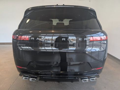 Used 2025 Land Rover Range Rover Sport Dynamic SE image 4